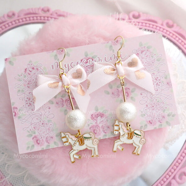 Carousel Pony Heart Print Pink Bow Faux Pearl Dangle Earrings (Dangle / Clip On), Romantic Cute Kawaii Soft Girl Jewelry