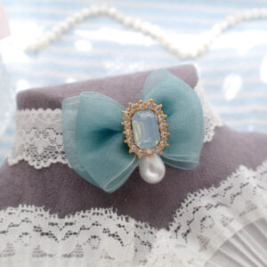 Classic Rhinestone Green Bow White Lace choker necklace ,with a faux pearl pendant , soft girl Glam Fairy Princess Core jewelry ,Handmade