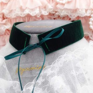 Dark Green Velvet Choker Necklace Collar , Regency Victorian , Tie Closure , classy princess core