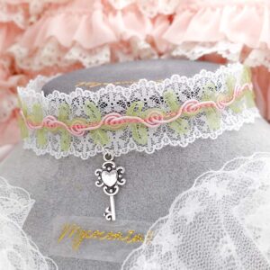 Secret Garden Flower White Lace Choker Necklace with Heart Key Pendant, Cottage Fairy Core Women jewellery , handmade gift for her