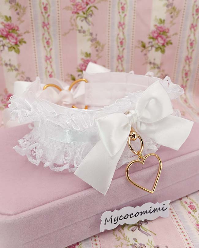 Angelic White Lace KittenPlay Collar Gold Heart Pendant, Coquette Aesthetic Ruffle Choker, Kawaii Romantic Whimsical Neckwear - Image 2