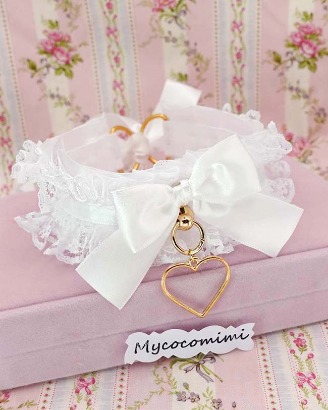 Angelic White Lace KittenPlay Collar Gold Heart Pendant, Coquette Aesthetic Ruffle Choker, Kawaii Romantic Whimsical Neckwear
