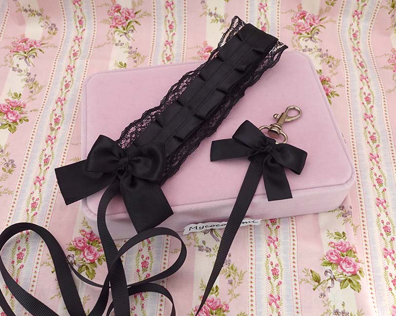 Black Lace Kitten Play Leash for Adults, Cute Bow Pet Play, Ruffled Submissive DDLG Collar Leash, Gothic Lolita Role Play Accessory - Image 3