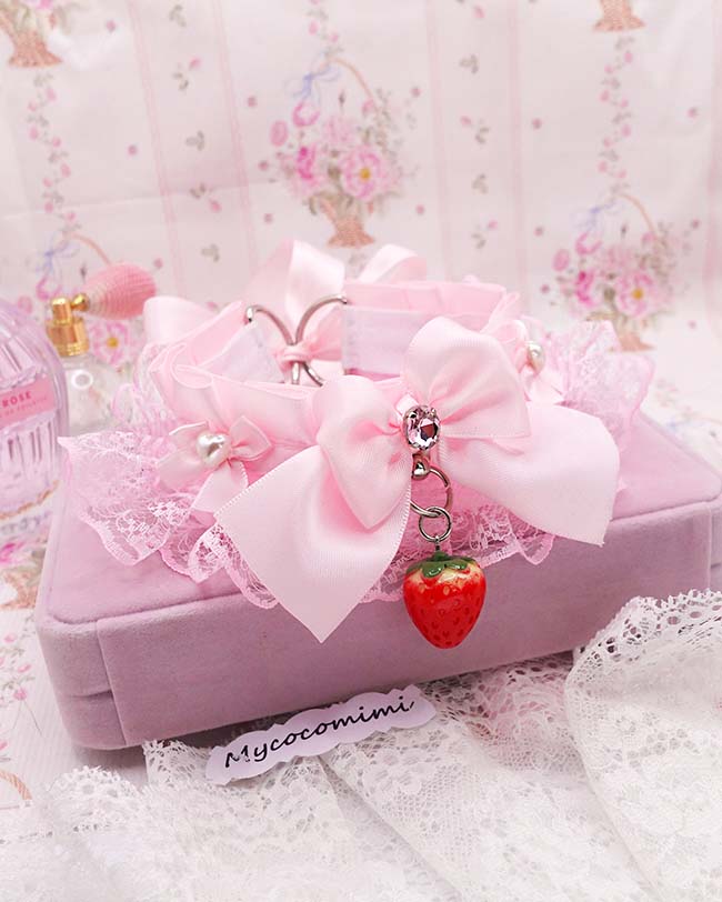 Kawaii Strawberry Kitten Play Collar, Pink Lace Kittenplay Collar, Rhinestone Bow and Pearl Heart Choker, Princess Core Alternative Jewelry - Image 4