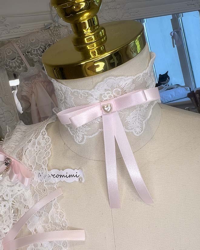 Coquette Pink Ribbon Pearl Bow Choker, White Lace Necklace, Lace Collar, Romantic Princess core Cute handmade jewelry